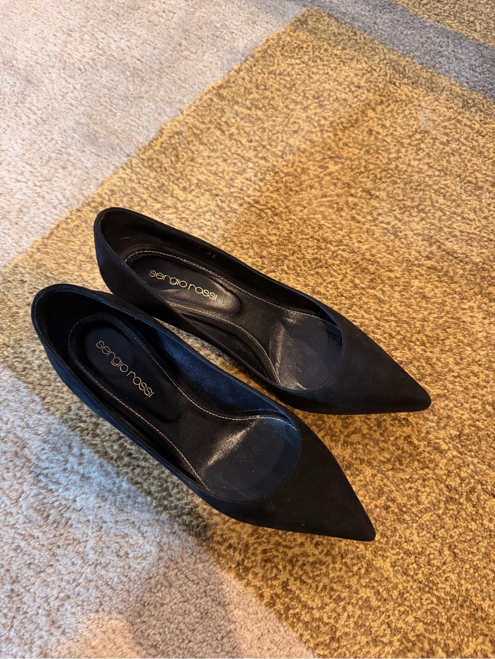 Sergio Rossi Black Suede Pointed Toe Kitten Heel Pumps Size 35